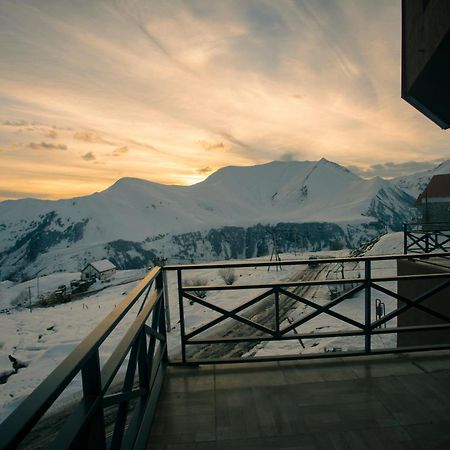 The Hills Hostel Gudauri Bagian luar foto