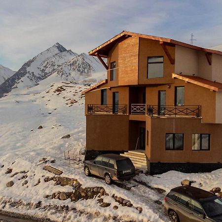 The Hills Hostel Gudauri Bagian luar foto