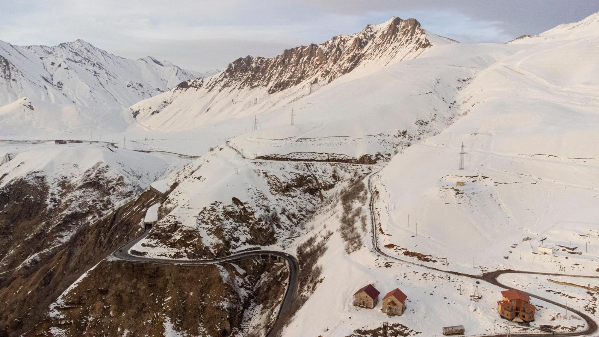 The Hills Hostel Gudauri Bagian luar foto