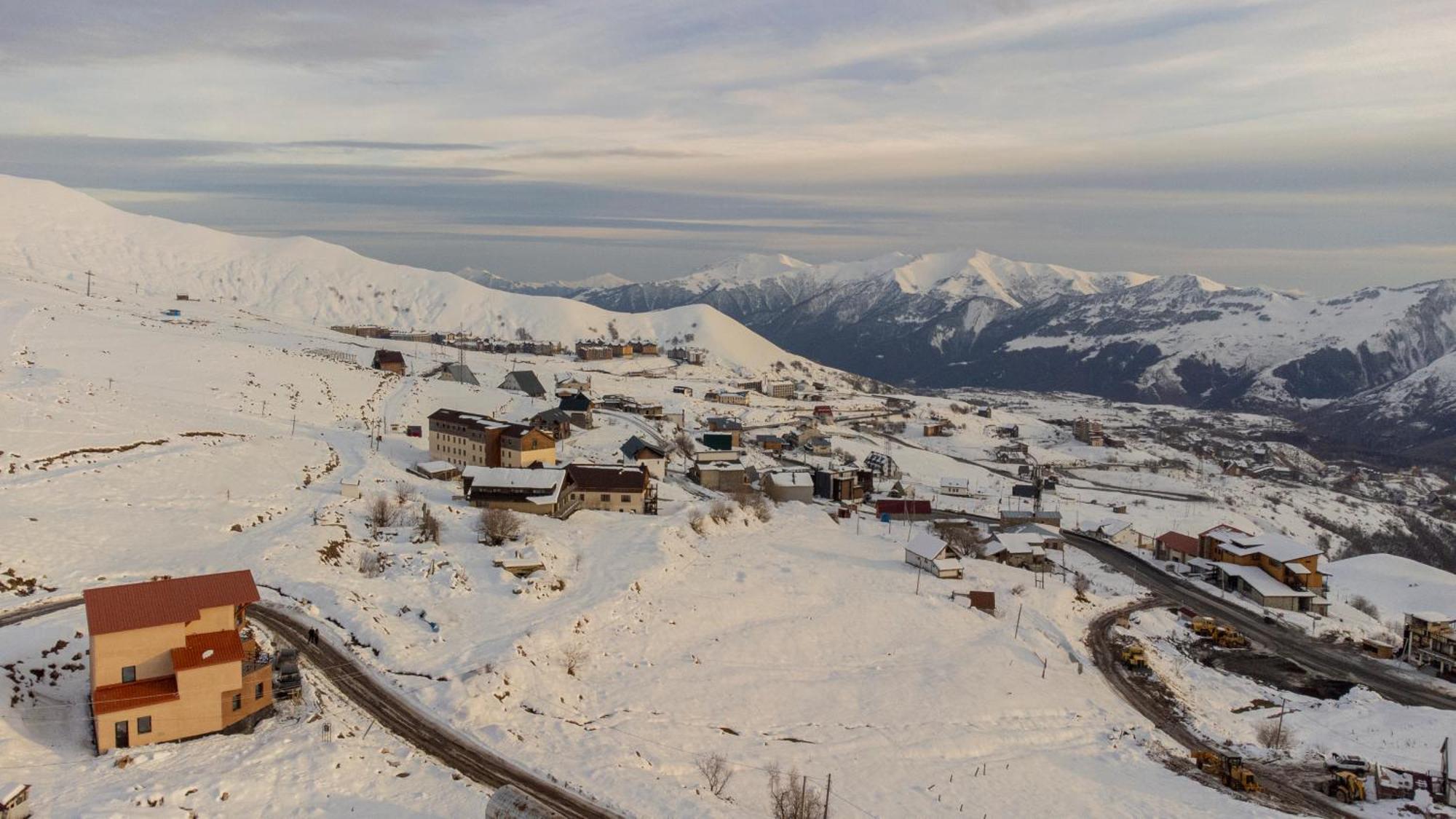 The Hills Hostel Gudauri Bagian luar foto